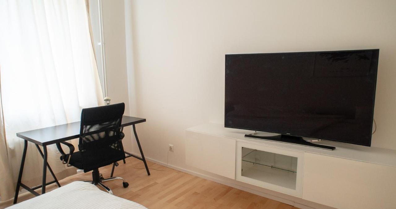 Cozy And Fully Equiped At Ku'damm * Berlijn